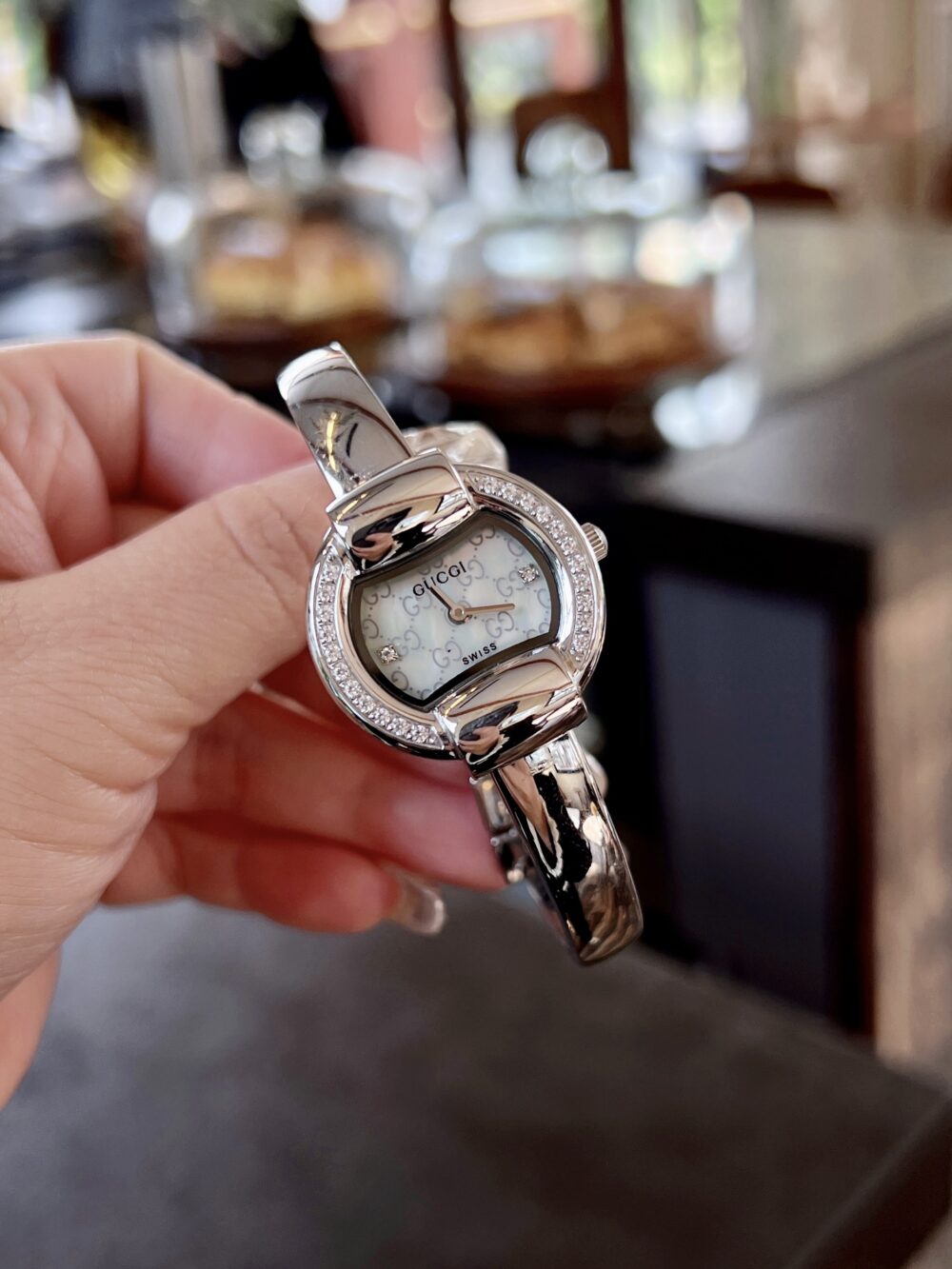 GUCCI GG BANGLE BRACELET WATCH ALLOY WITH DIAMOND WHITE 25MM - Image 3