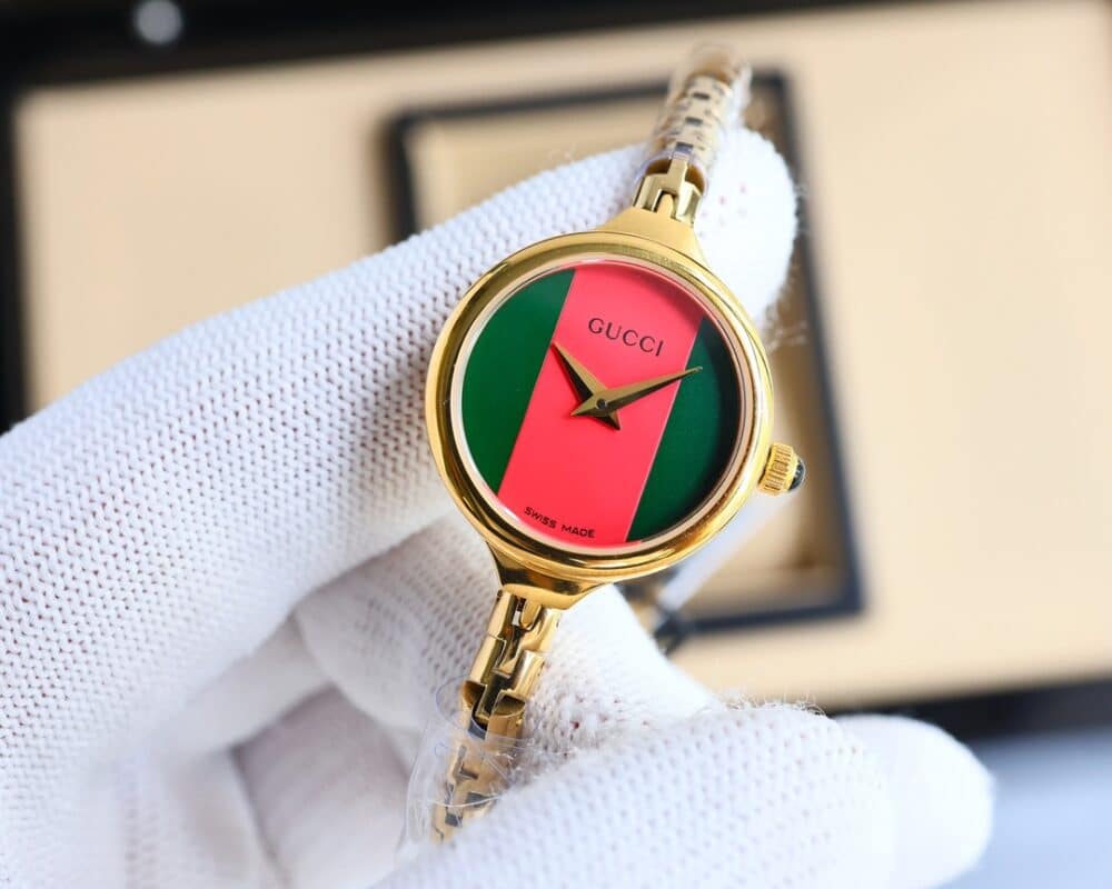 GUCCI LADIES WATCH ROUND CASE WITH SLIM DIAL GOLD IN MULTI COLOR 22MM - Image 3