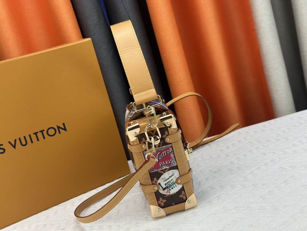LOUIS VUITTON SIDE TRUNK MM FLIGHT MODE GASTON MONOGRAM 21CM M47085 - Image 7