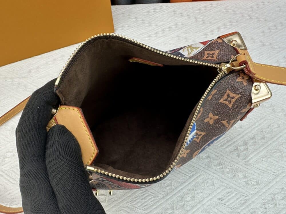 LOUIS VUITTON SIDE TRUNK MM FLIGHT MODE GASTON MONOGRAM 21CM M47085 - Image 5