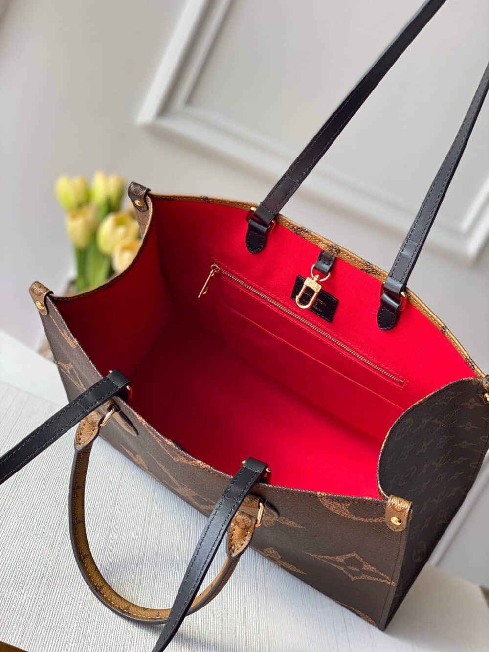 GIFT SET: LOUIS VUITTON ONTHEGO MM 35CM & LONG DOUBLE ZIPPER WALLET - Image 4