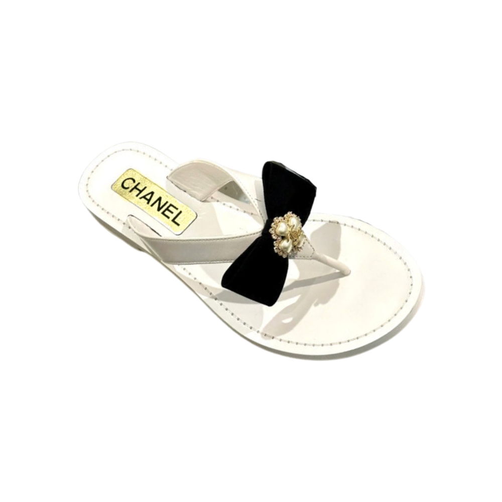 CHANEL THONG SLIDE WHITE CAMELLIA CC LOGO BOW WHITE