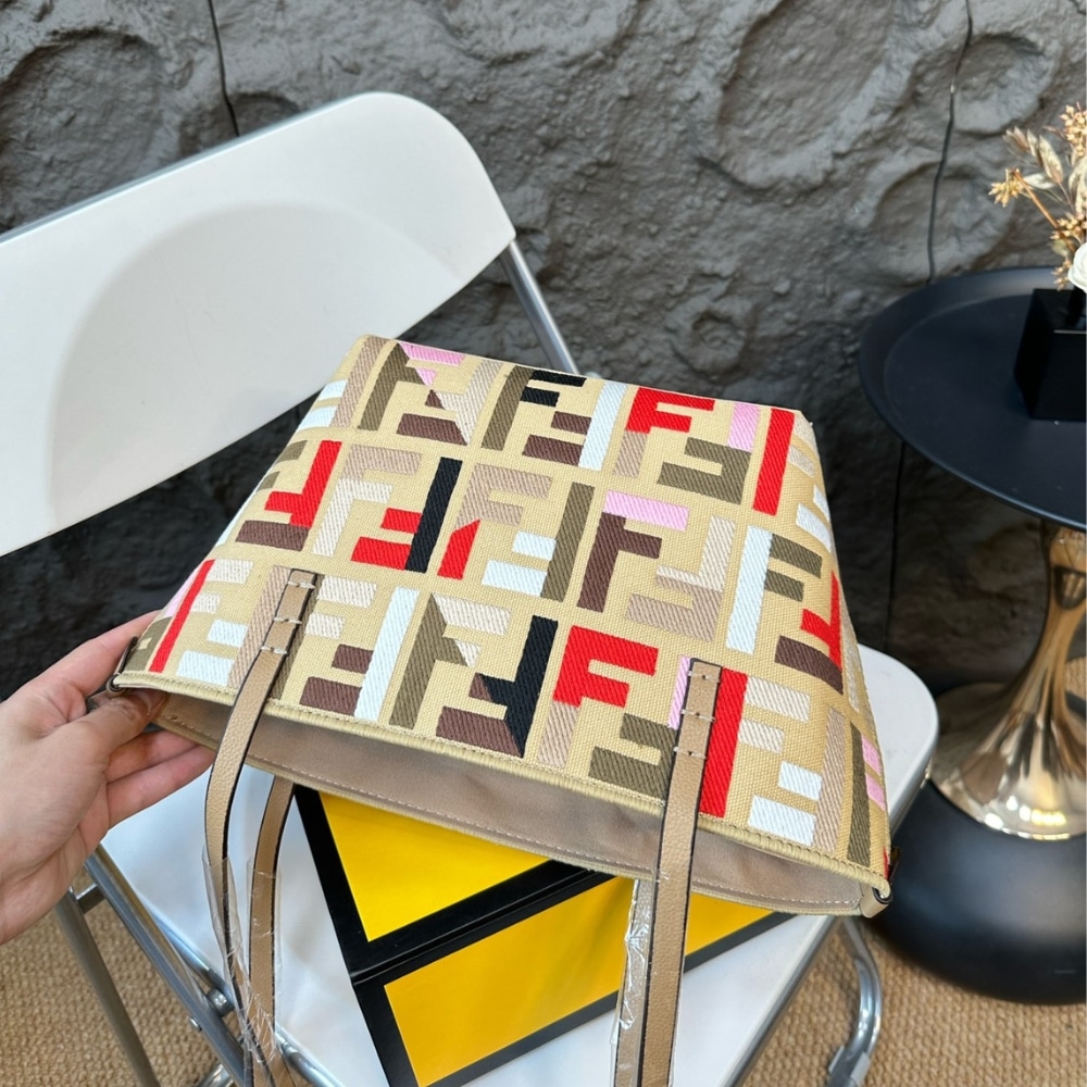 FENDI SMALL ROLL MULTICOLOUR 23CM 8BH424AT4AF09VT - Image 4