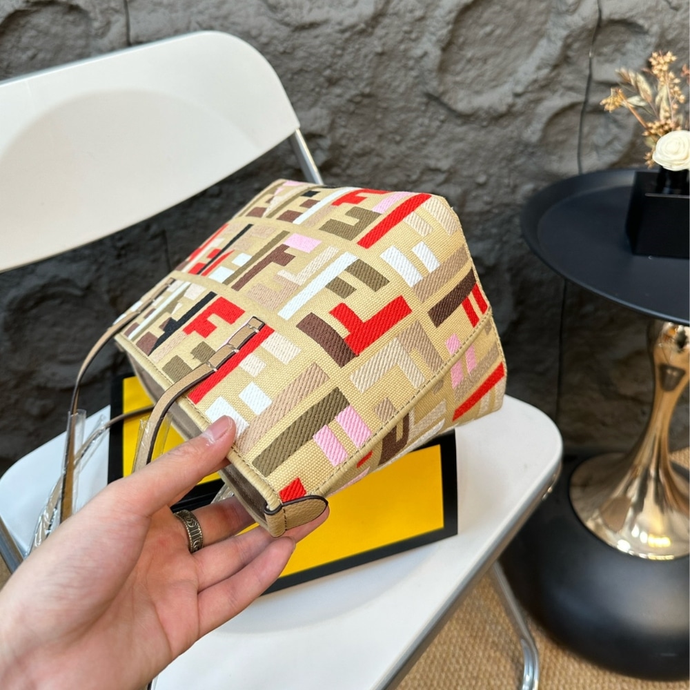 FENDI SMALL ROLL MULTICOLOUR 23CM 8BH424AT4AF09VT - Image 7