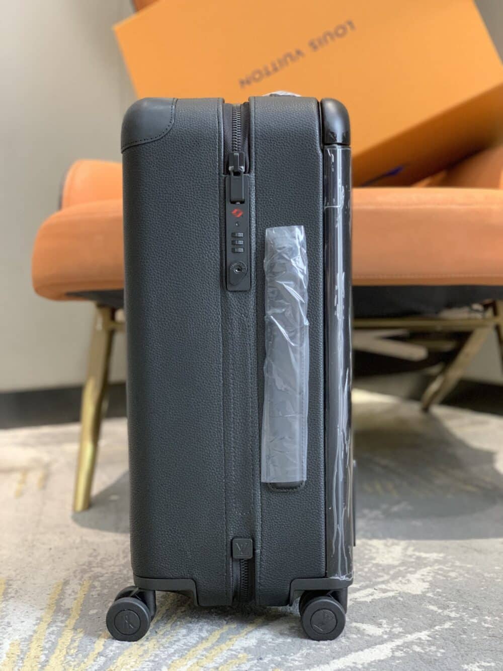 LOUIS VUITTON HORIZON 55 SUITCASE GRAINED LEATHER BLACK 55CM M10240 - Image 7