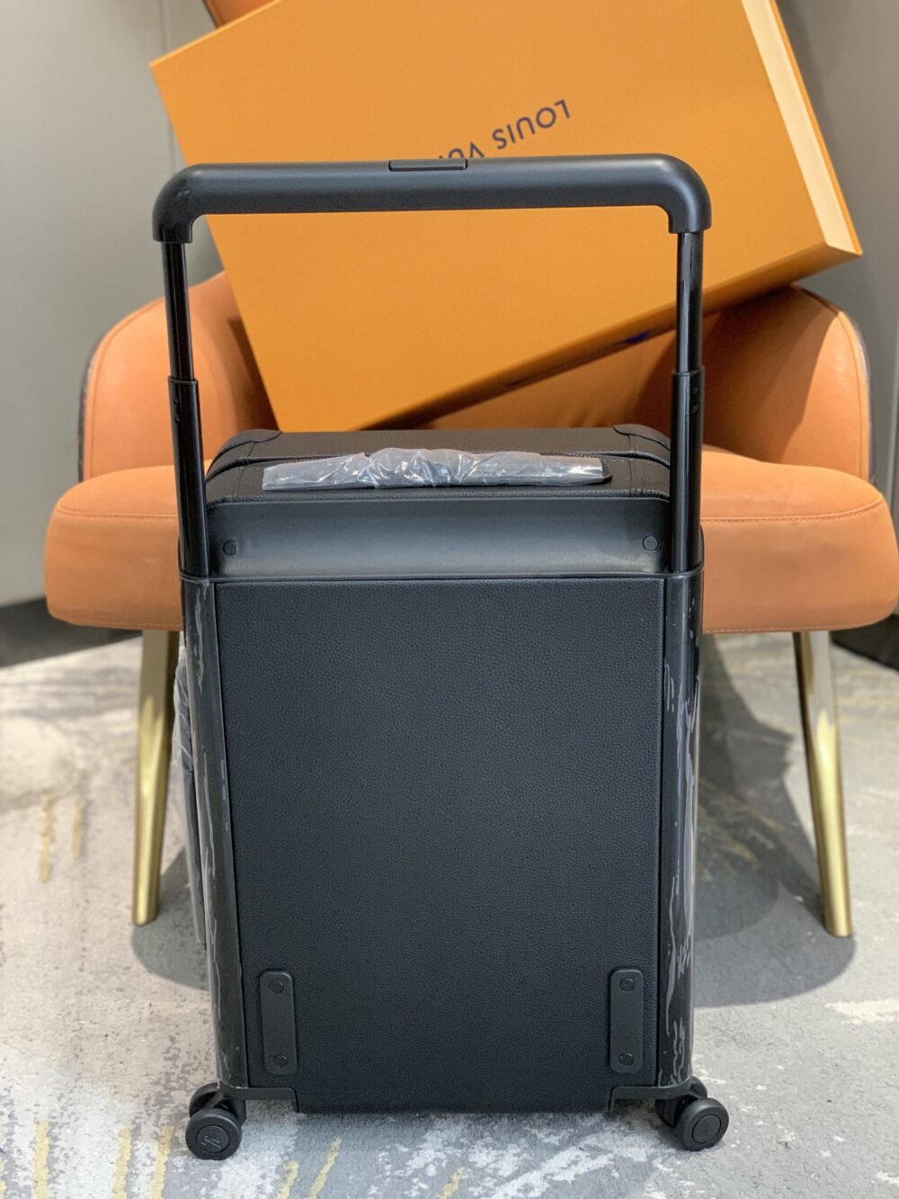 LOUIS VUITTON HORIZON 55 SUITCASE GRAINED LEATHER BLACK 55CM M10240 - Image 5