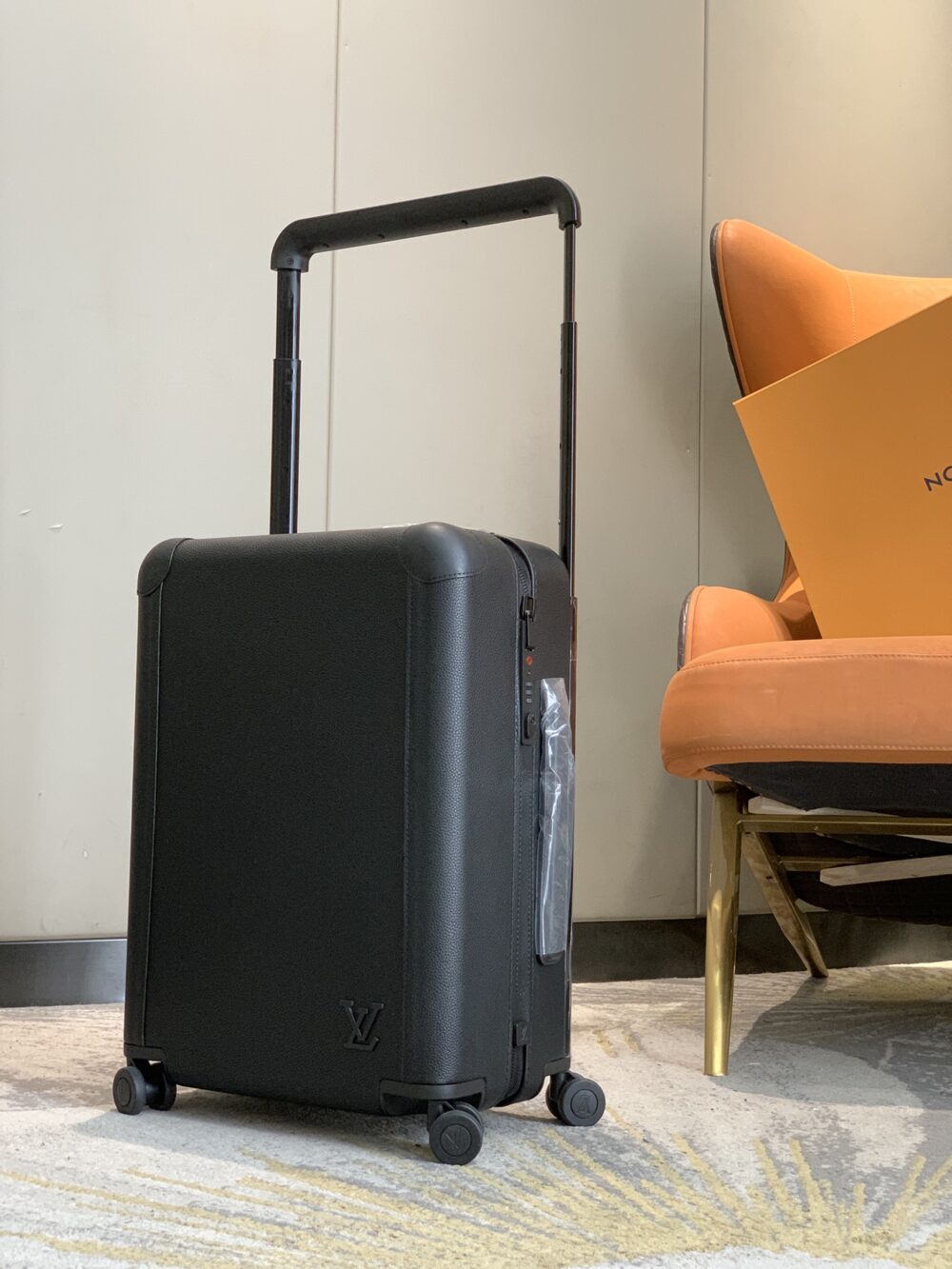 LOUIS VUITTON HORIZON 55 SUITCASE GRAINED LEATHER BLACK 55CM M10240 - Image 3