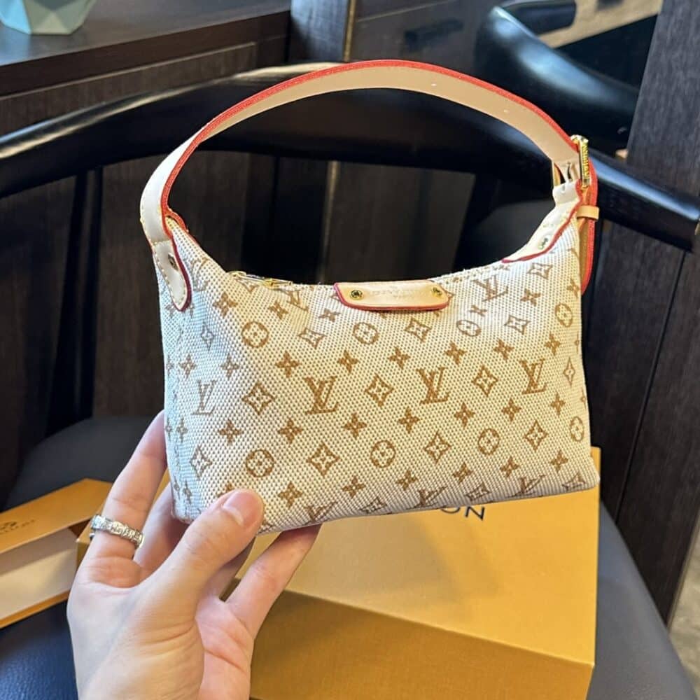 LOUIS VUITTON HILLS POCHETTE BAG MONOGRAM IN MASTIC BROWN 19CM M12433 - Image 8