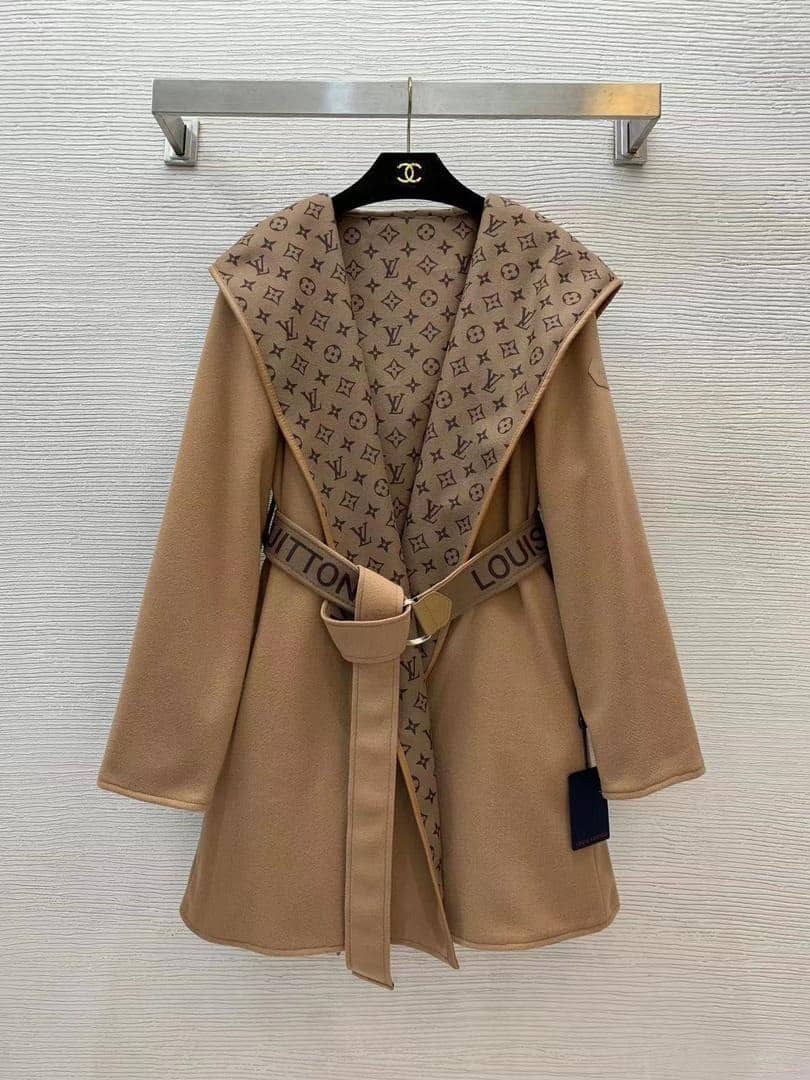 Alternative view of LOUIS VUITTON CLASSIC MONOGRAM WOOL BROWN COATS