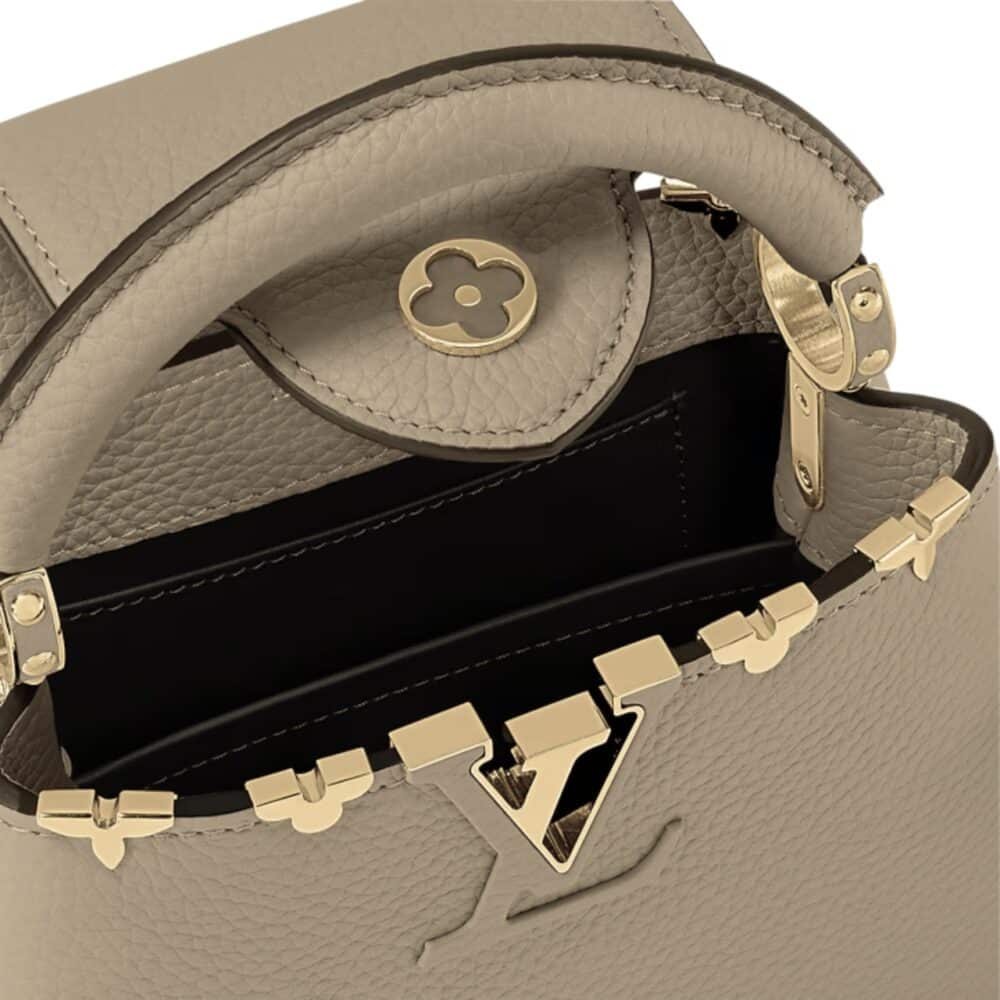 LOUIS VUITTON CAPUCINES MINI GALET 20CM M11342 - Image 4