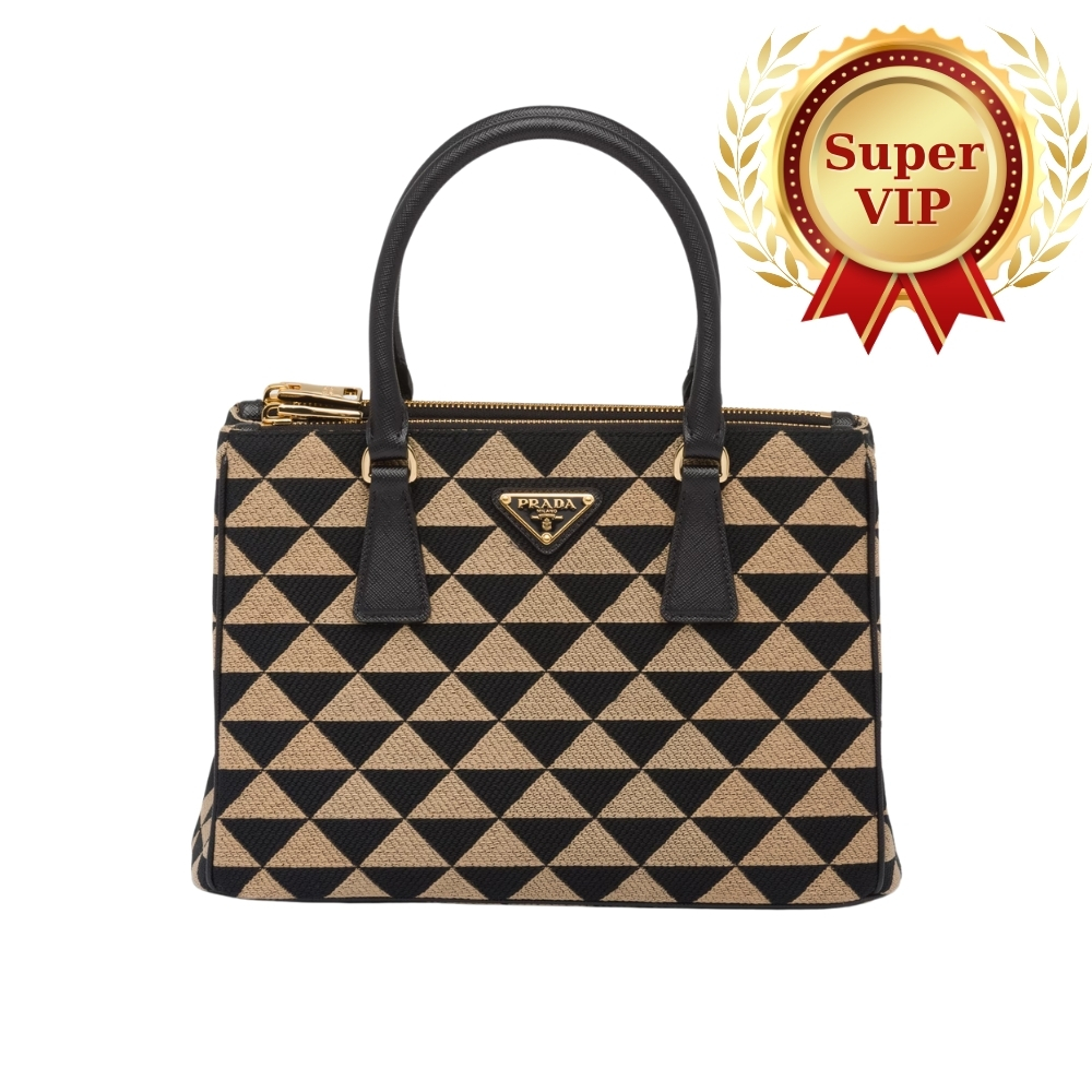 [SUPER VIP 1:1] PRADA GALLERIA MEDIUM SYMBOLE EMBROIDERED FABRIC BAG BLACK AND BEIGE 28CM 1BA863 2FKL F0Y30 V OOO