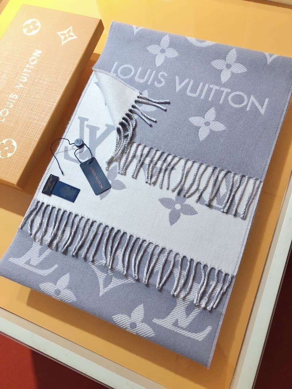 Alternative view of LOUIS VUITTON LV MONOGRAM ESSENTIAL SCARF LIGHT GREY M77727