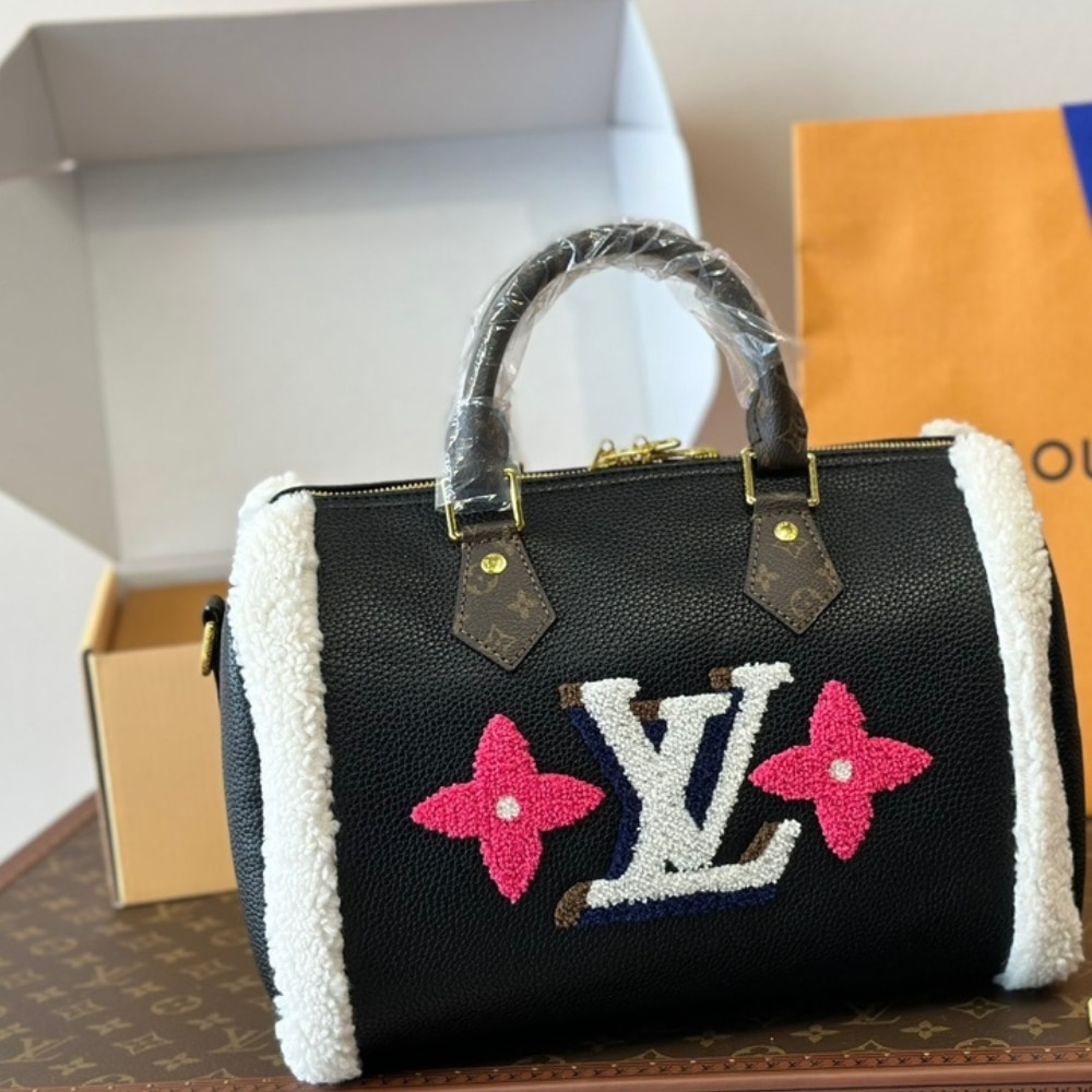 Alternative view of LOUIS VUITTON SPEEDY BANDOULIERE 30 MONOGRAM TEDDY BLACK 30CM M56966