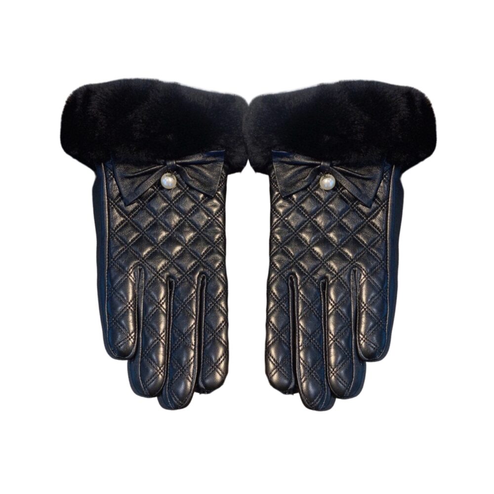 CHANEL GLOVES WITH BLACK FUR IN BLACK