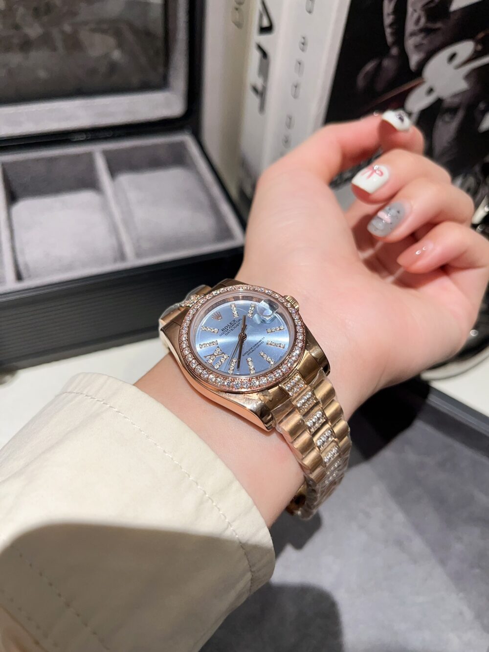 ROLEX DATEJUST DIAMOND IN ROSE GOLD WITH BLUE DIAL 31MM - Image 6
