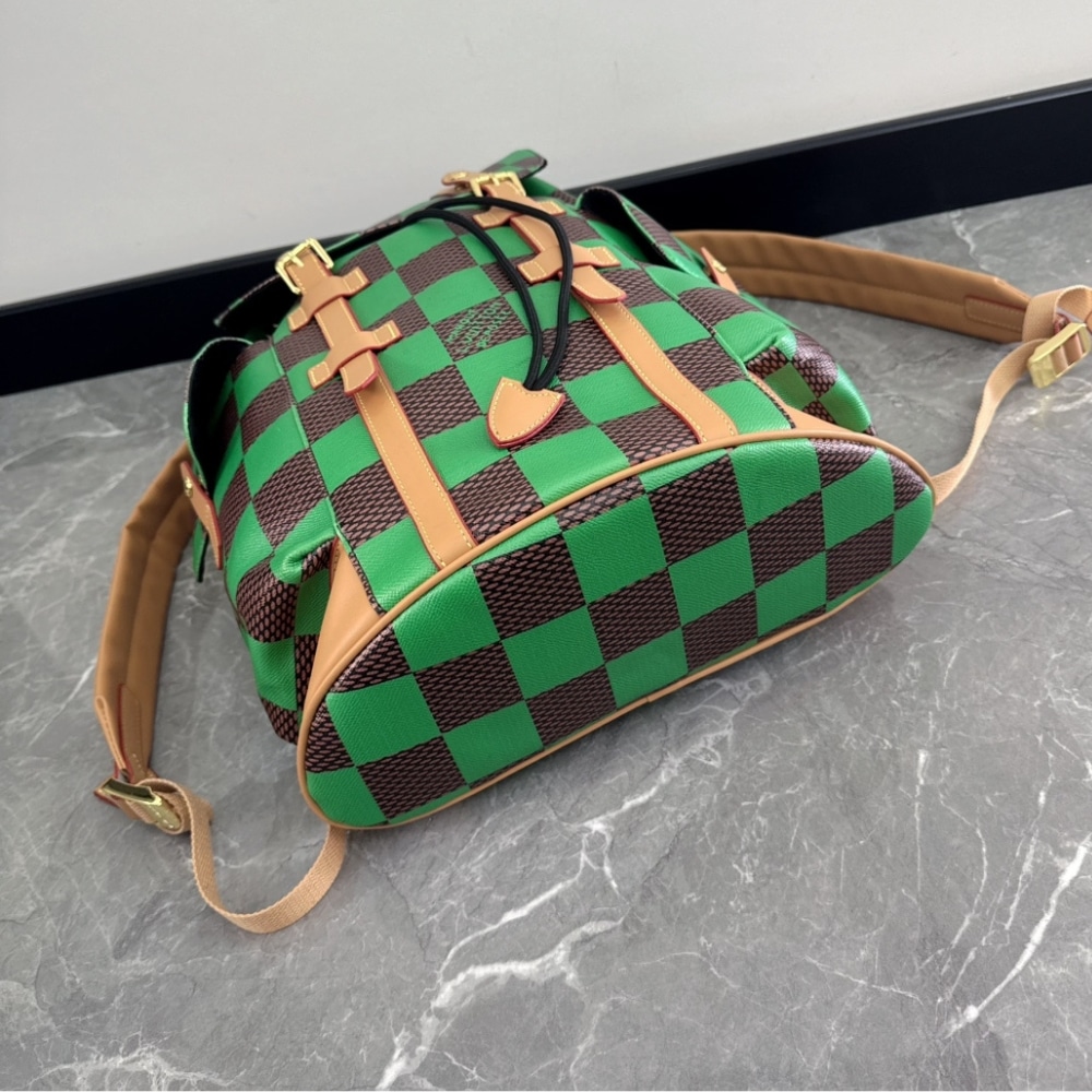 LOUIS VUITTON RUNWAY CHRISTOPHER MM BACKPACK GREEN 44CM N40564 - Image 5