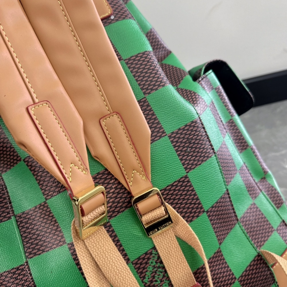 LOUIS VUITTON RUNWAY CHRISTOPHER MM BACKPACK GREEN 44CM N40564 - Image 9