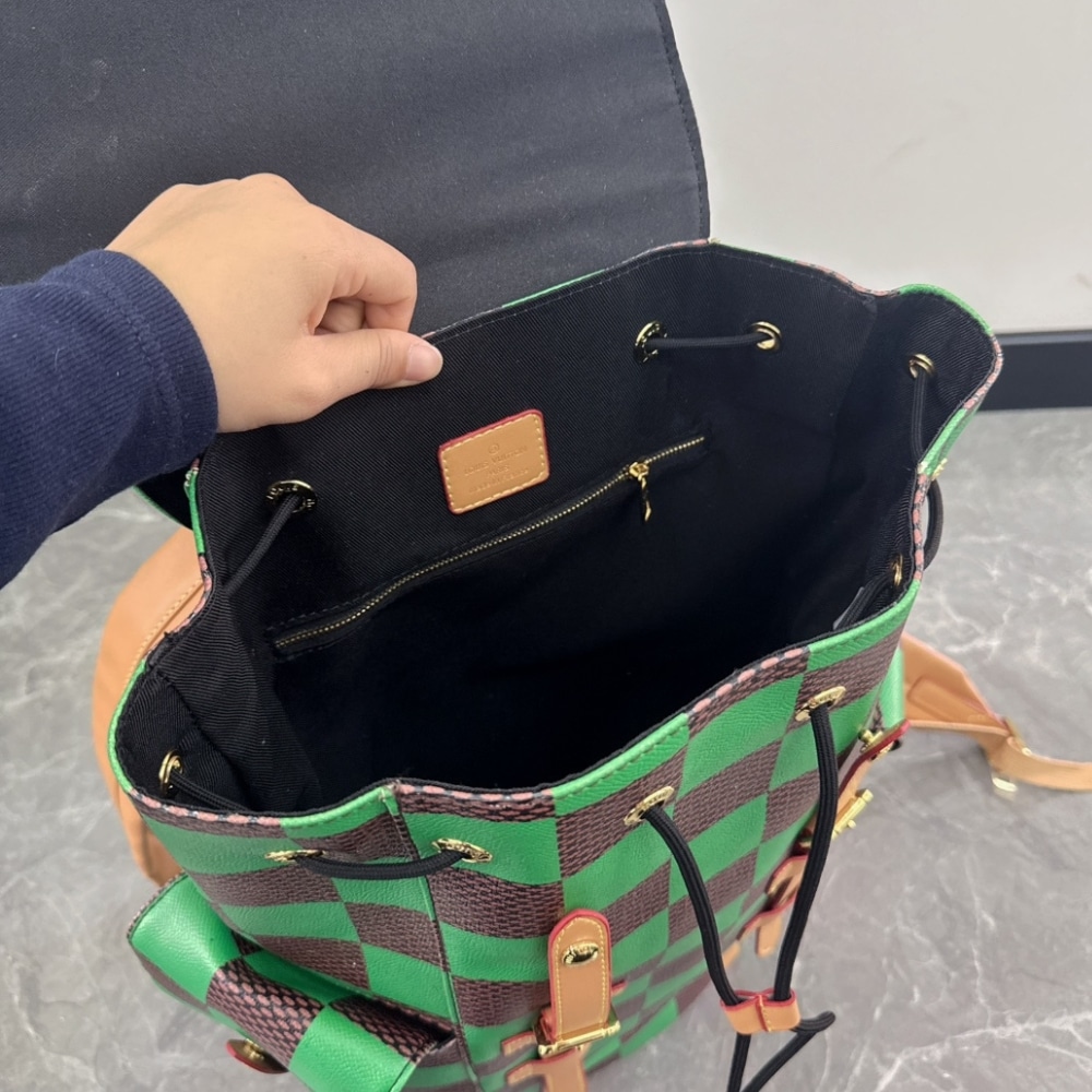 LOUIS VUITTON RUNWAY CHRISTOPHER MM BACKPACK GREEN 44CM N40564 - Image 10