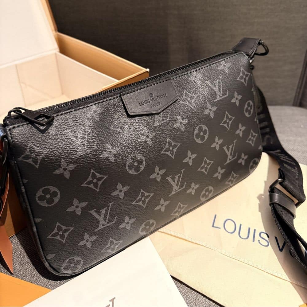 LOUIS VUITTON POCHETTE ACCESSOIRE BAG BLACK 24CM - Image 3