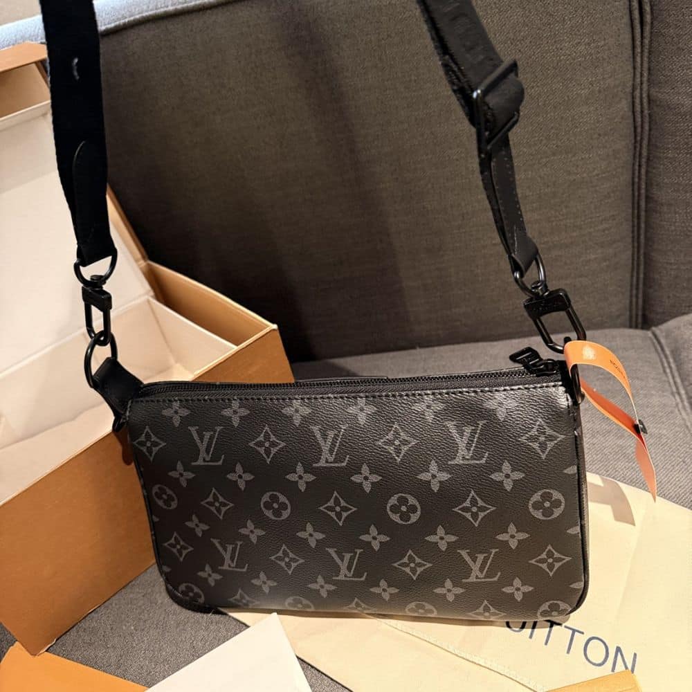 LOUIS VUITTON POCHETTE ACCESSOIRE BAG BLACK 24CM - Image 6