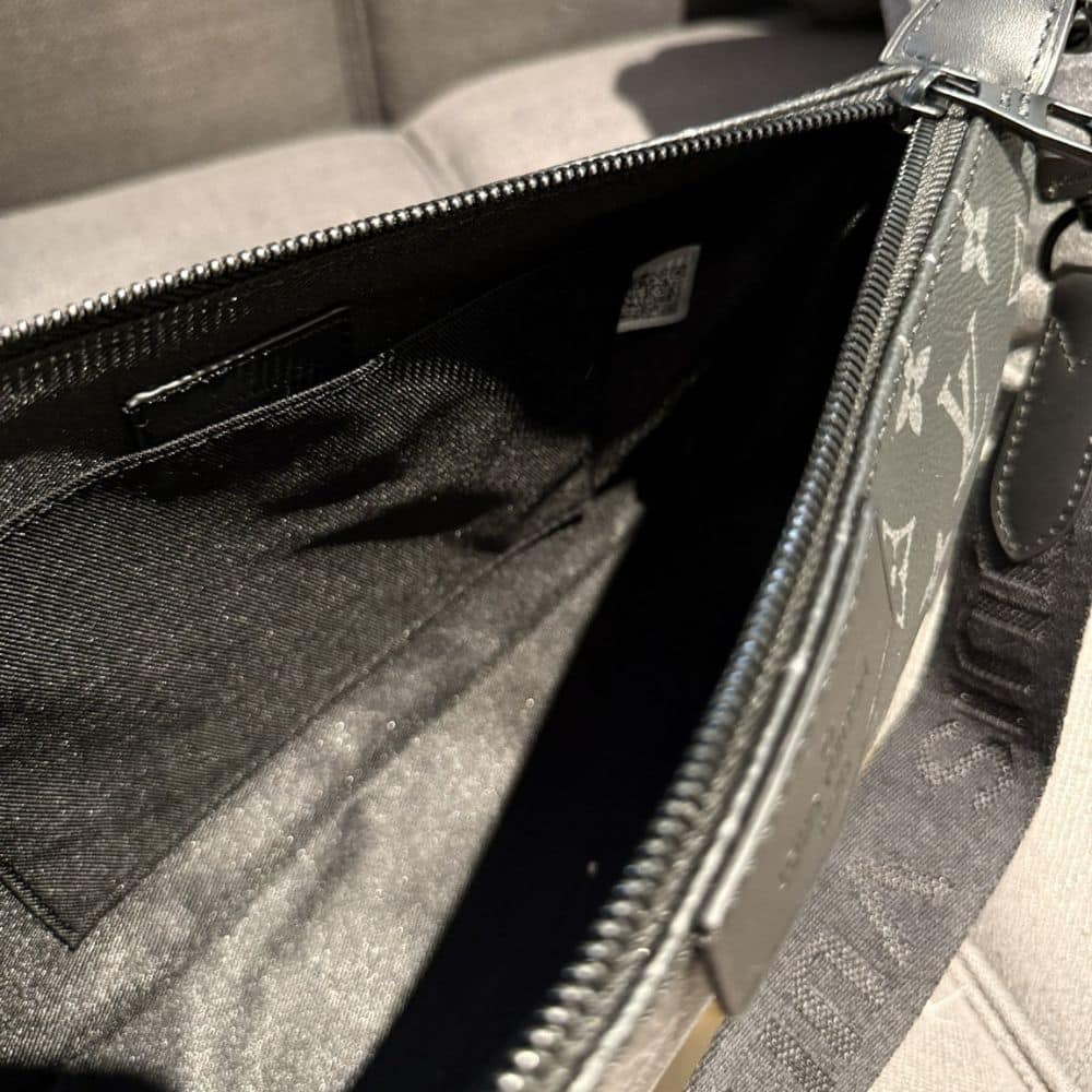 LOUIS VUITTON POCHETTE ACCESSOIRE BAG BLACK 24CM - Image 9