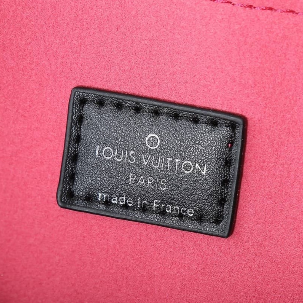 LOUIS VUITTON CLUNY MINI EPI LEATHER BLACK 20CM M58925 - Image 9