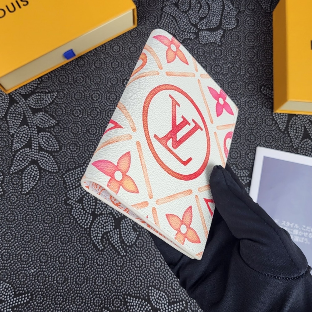 LOUIS VUITTON LV BY THE POOL PASSPORT COVER WALLET CORAL 14CM - Image 5