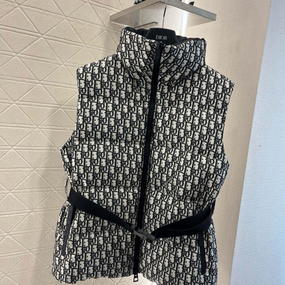 Alternative view of DIOR DIORALPS BELTED PUFFER JACKET BLACK AND WHITE