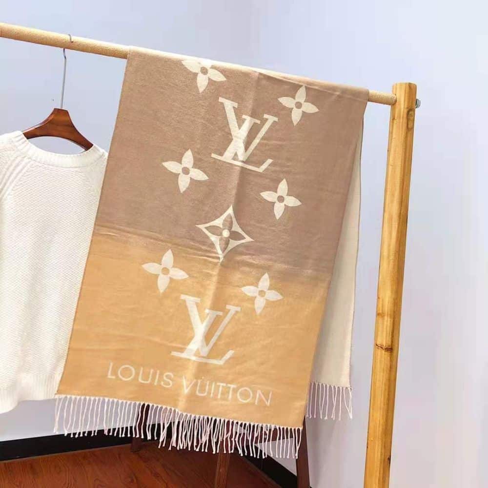 Alternative view of LOUIS VUITTON REYKJAVIK GRADIENT SCARF BROWN