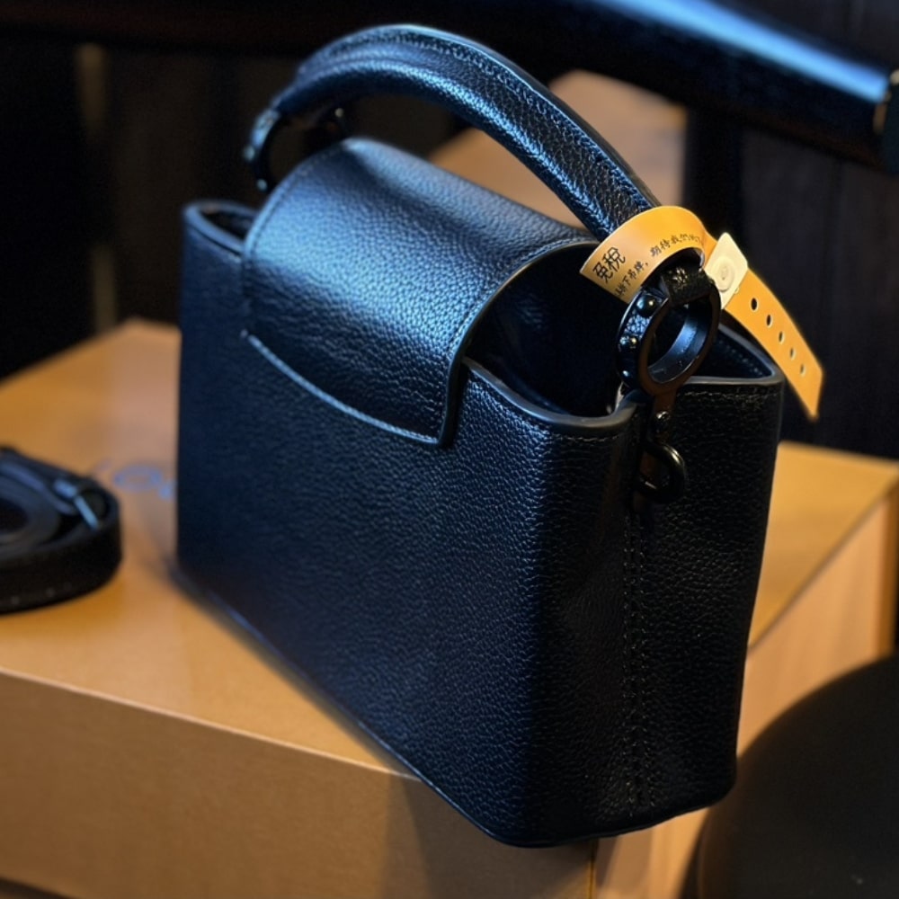 LOUIS VUITTON CAPUCINES EAST WEST MINI BAG BLACK 22CM M23955 - Image 3