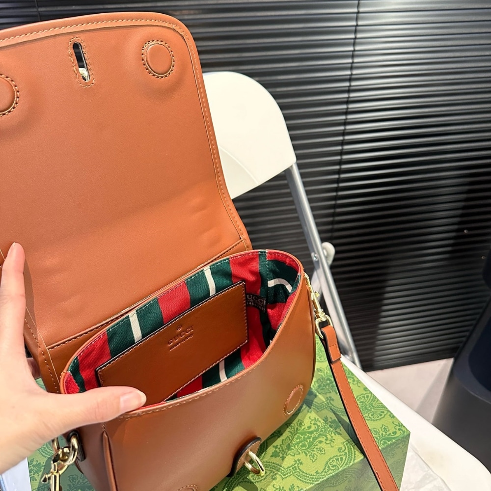 GUCCI GG EMBLEM MINI SHOULDER BAG BEIGE AND DARK BROWN 20CM 815211 FAD6L 9758 - Image 6