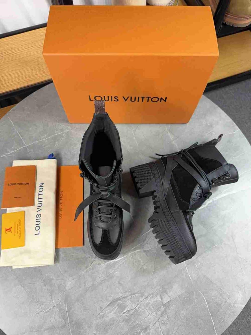 Alternative view of LOUIS VUITTON LAUREATE PLATFORM DESERT BOOT BLACK 1AD25F