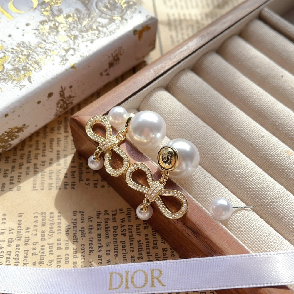 GIFT SET: DIOR LADY BAG PASTEL PINK & TRIBALES PEARLS EARRINGS - Image 11