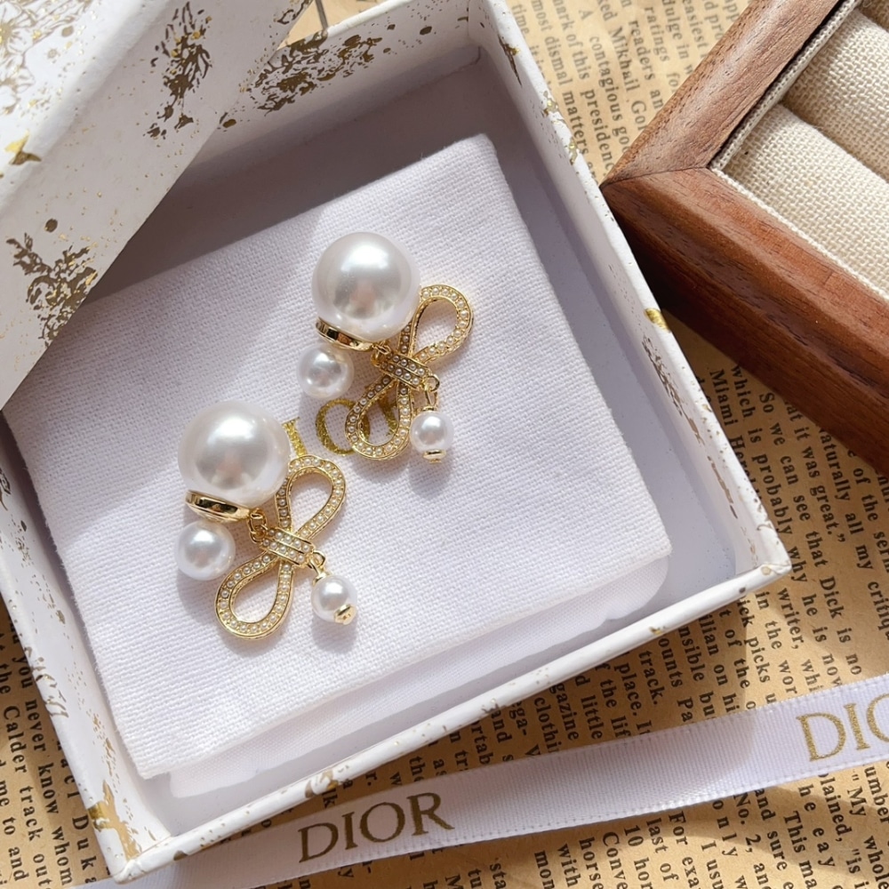 GIFT SET: DIOR LADY BAG PASTEL PINK & TRIBALES PEARLS EARRINGS - Image 9