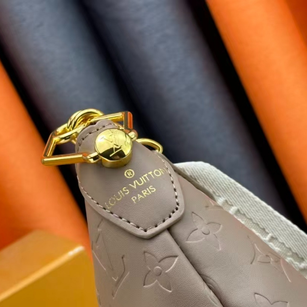 Louis Vuitton Coussin Hobo MM Galet Grey 30Cm M12071 - Image 8