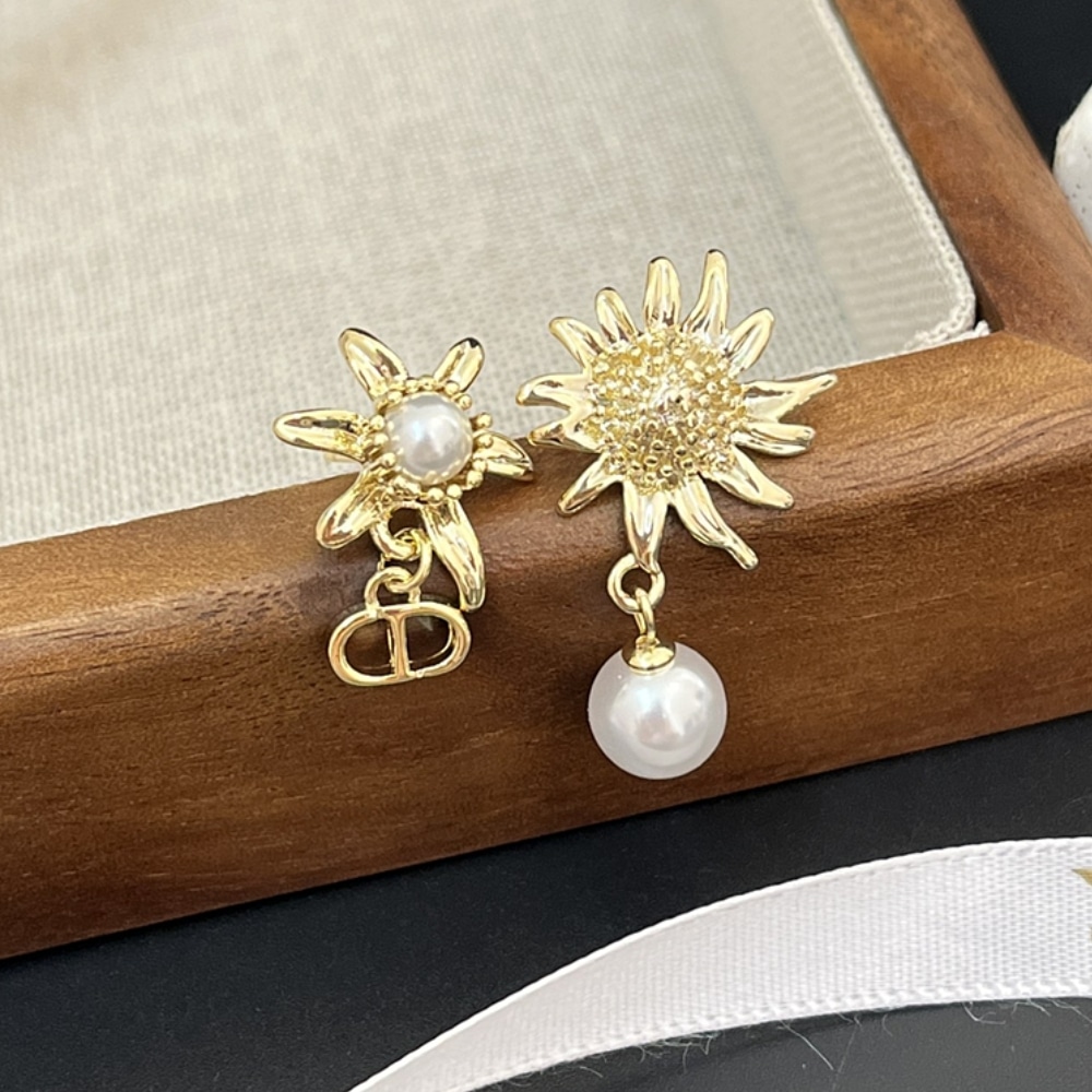 Alternative view of DIOR CHARDONS OHRRINGE E3690WOMRS D301