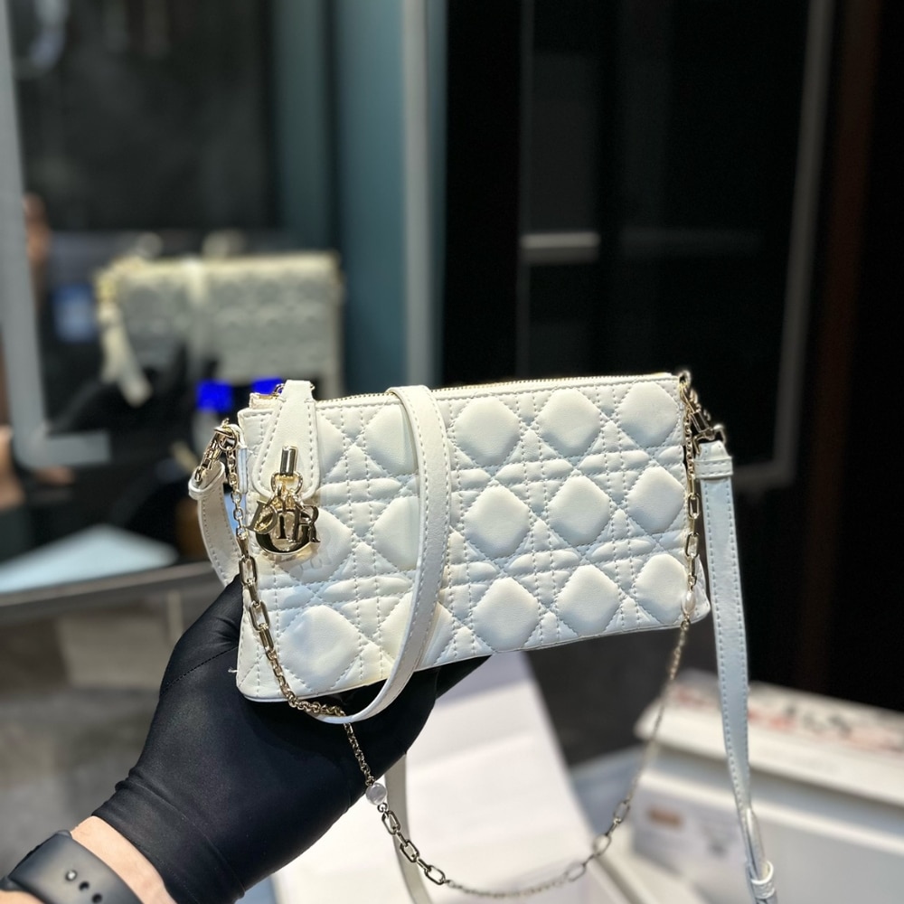 Alternative view of DIOR MISS MIDI MINI BAG WHITE 23CM S6006ONMJ M030