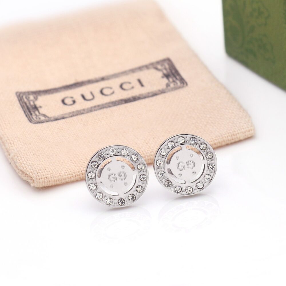 GUCCI DIAMOND ICON TWIRL STUD EARRINGS IN SILVER TONE - Image 2