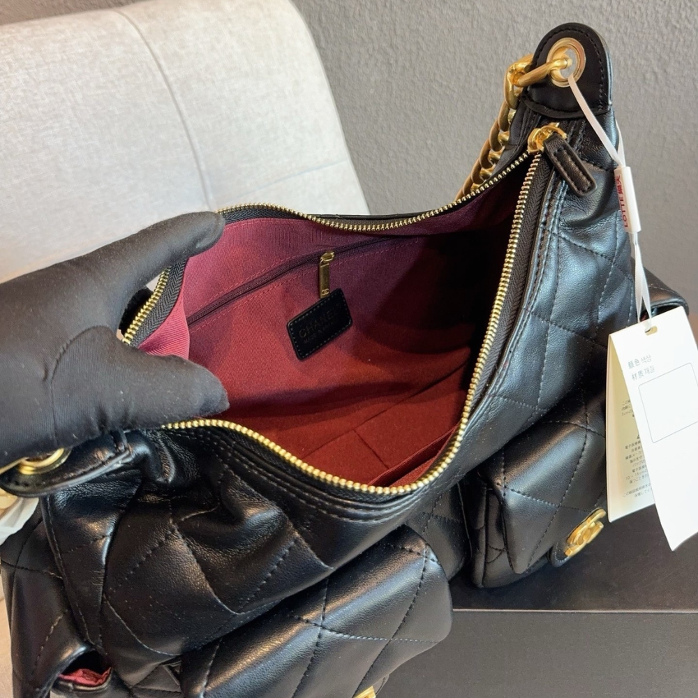 Chanel Large Hobo Bag Gold Tone Metal Black 31Cm - Image 7