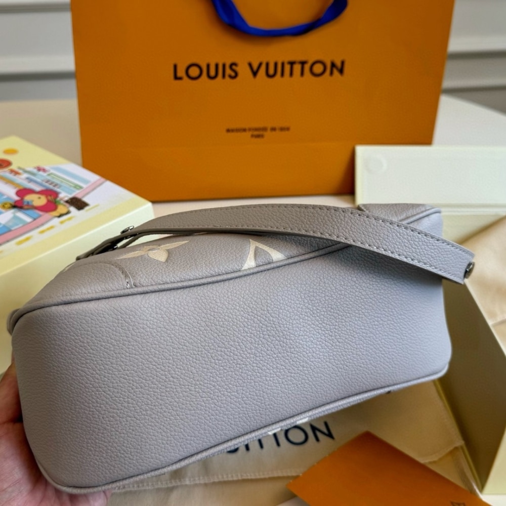 LOUIS VUITTON BOULOGNE BICOLOR MONOGRAM EMPREINTE LEATHER QUARTZ 27CM M14211 - Image 7