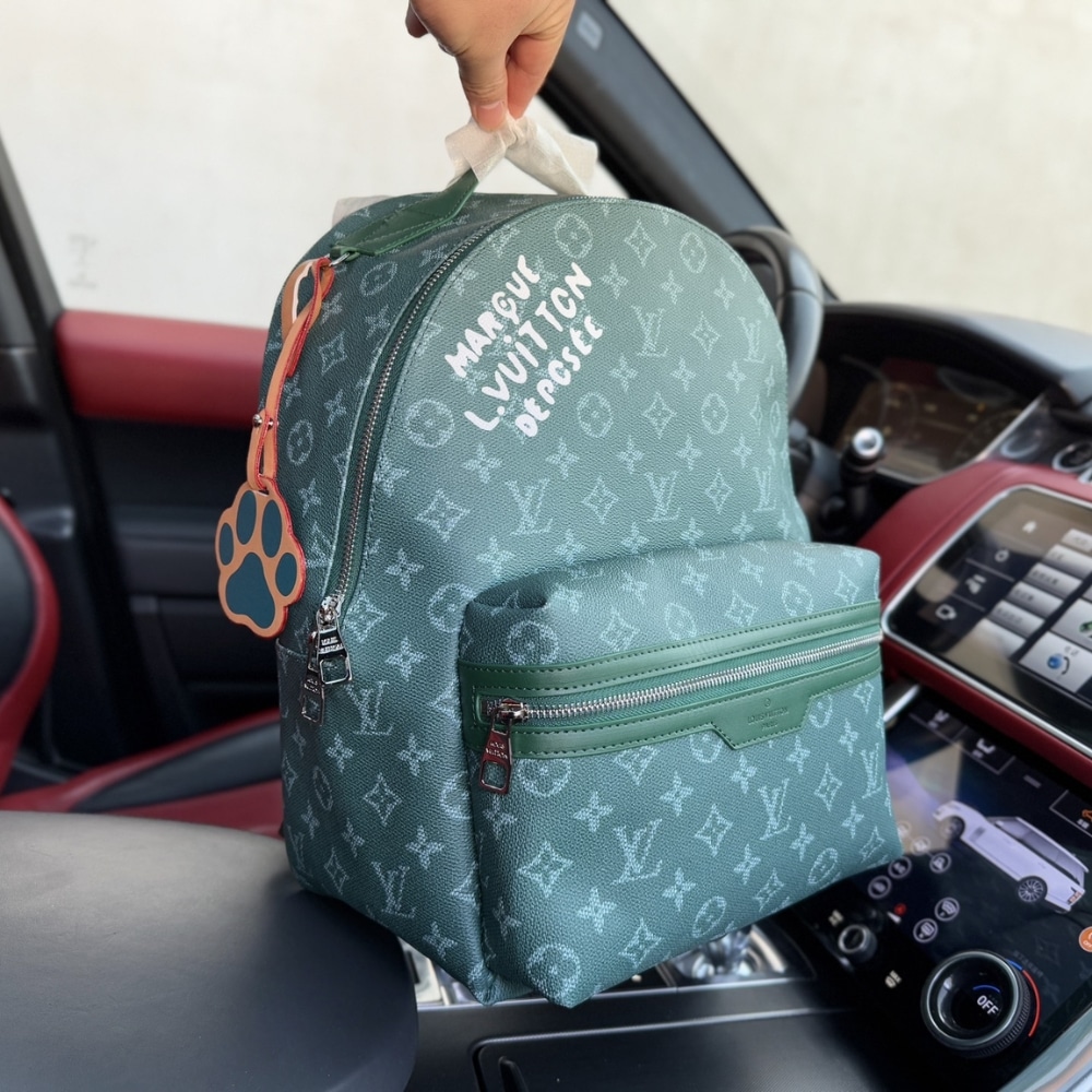 LOUIS VUITTON DISCOVERY BACKPACK PM GREEN 38CM M12780 - Image 3