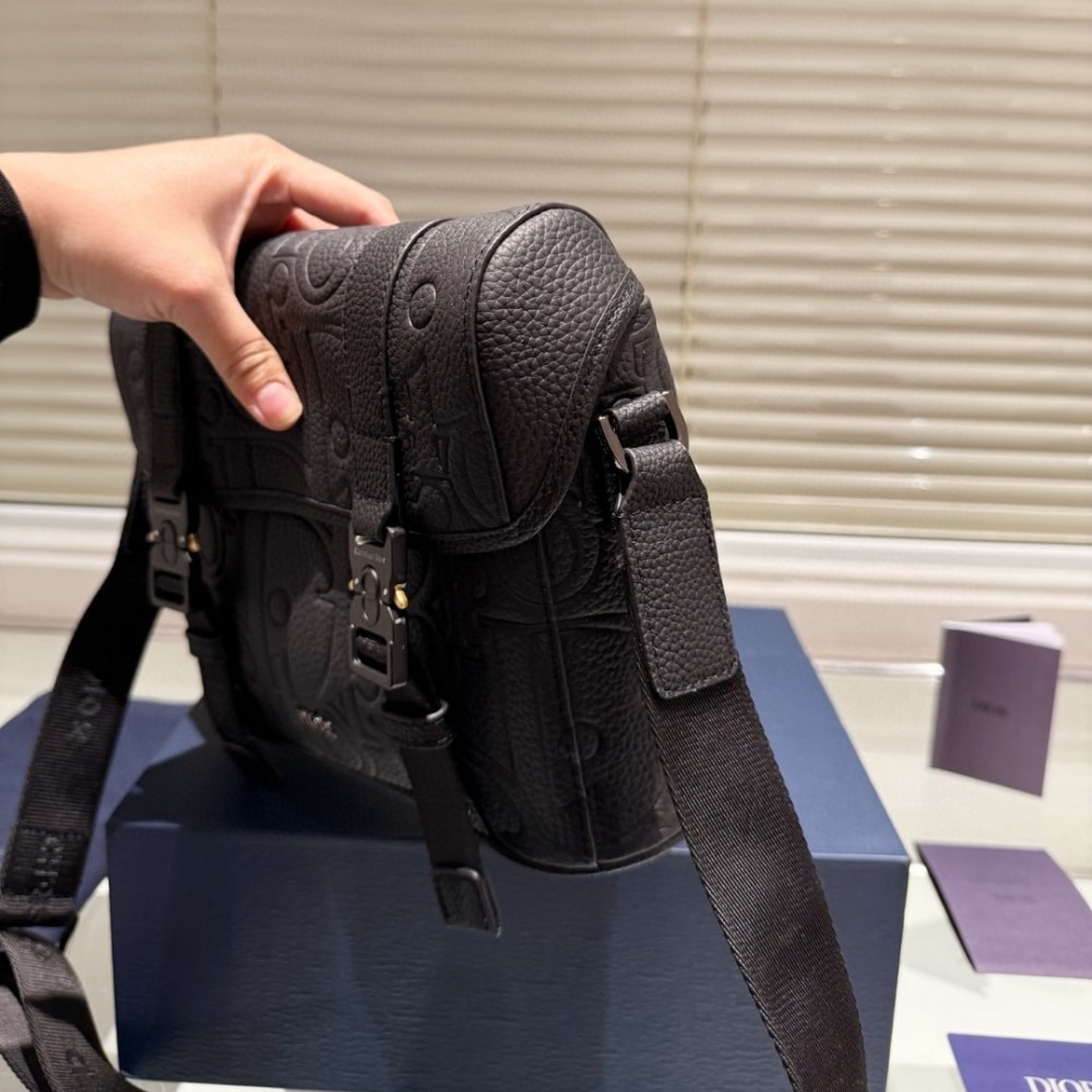 DIOR HIT THE ROAD MESSENGER BAG WITH FLAP BLACK 23CM 1ESPO333LLG H00N - Image 5