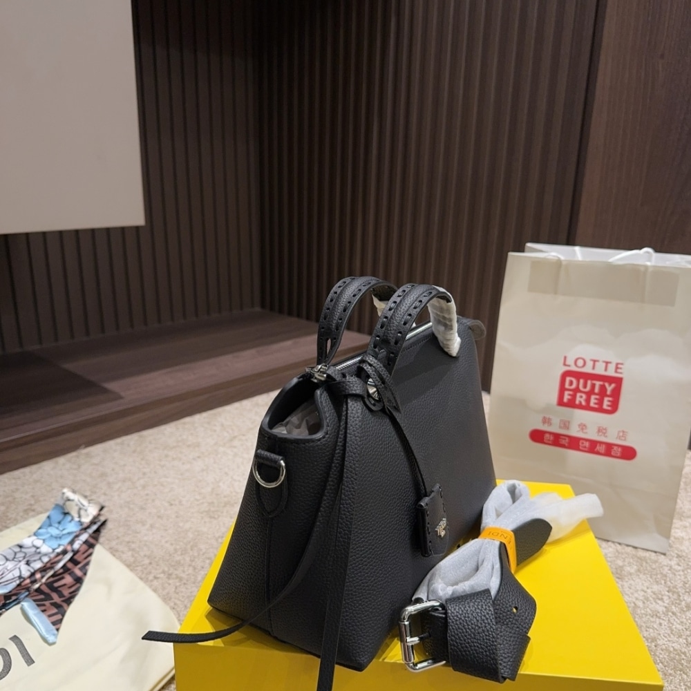 FENDI BY THE WAY MEDIUM LEATHER BOSTON BAG BLACK 20CM 8BL1461D5F0GXN - Image 5