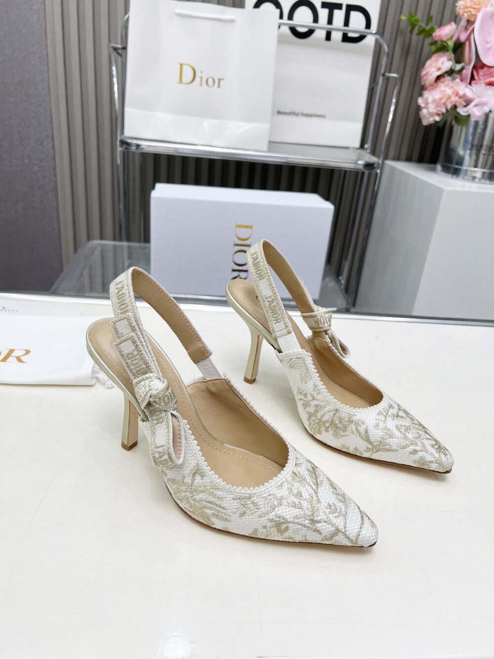 Alternative view of DIOR J'ADIOR SLINGBACK PUMP WHITE AND GOLD TONE KDP920LJE S09W