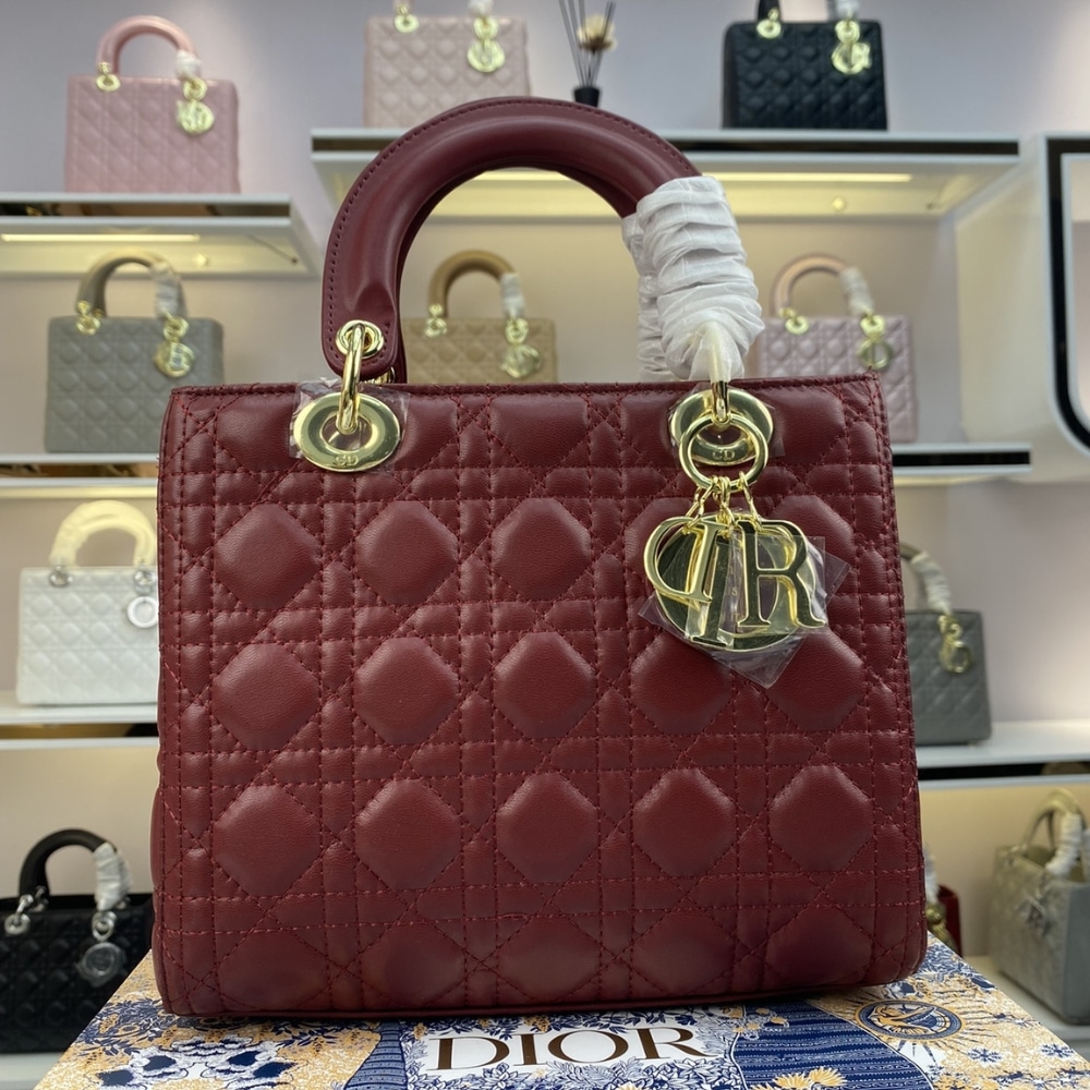 Alternative view of GIFT SET: DIOR MEDIUM LADY CHERRY RED & TRIBALES EARRINGS GOLD