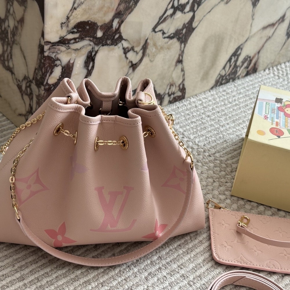 Alternative view of LOUIS VUITTON SUMMER BUNDLE PINK 28CM