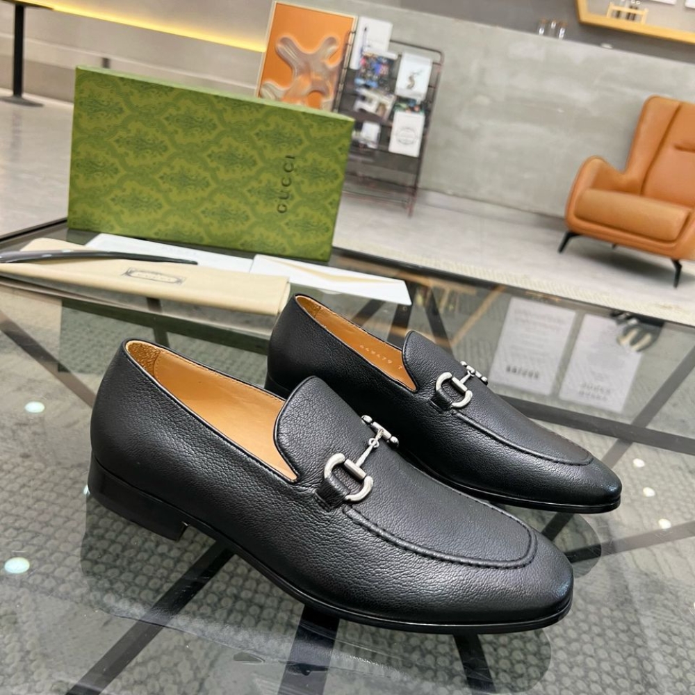 Alternative view of Gucci Horsebit Loafer Black