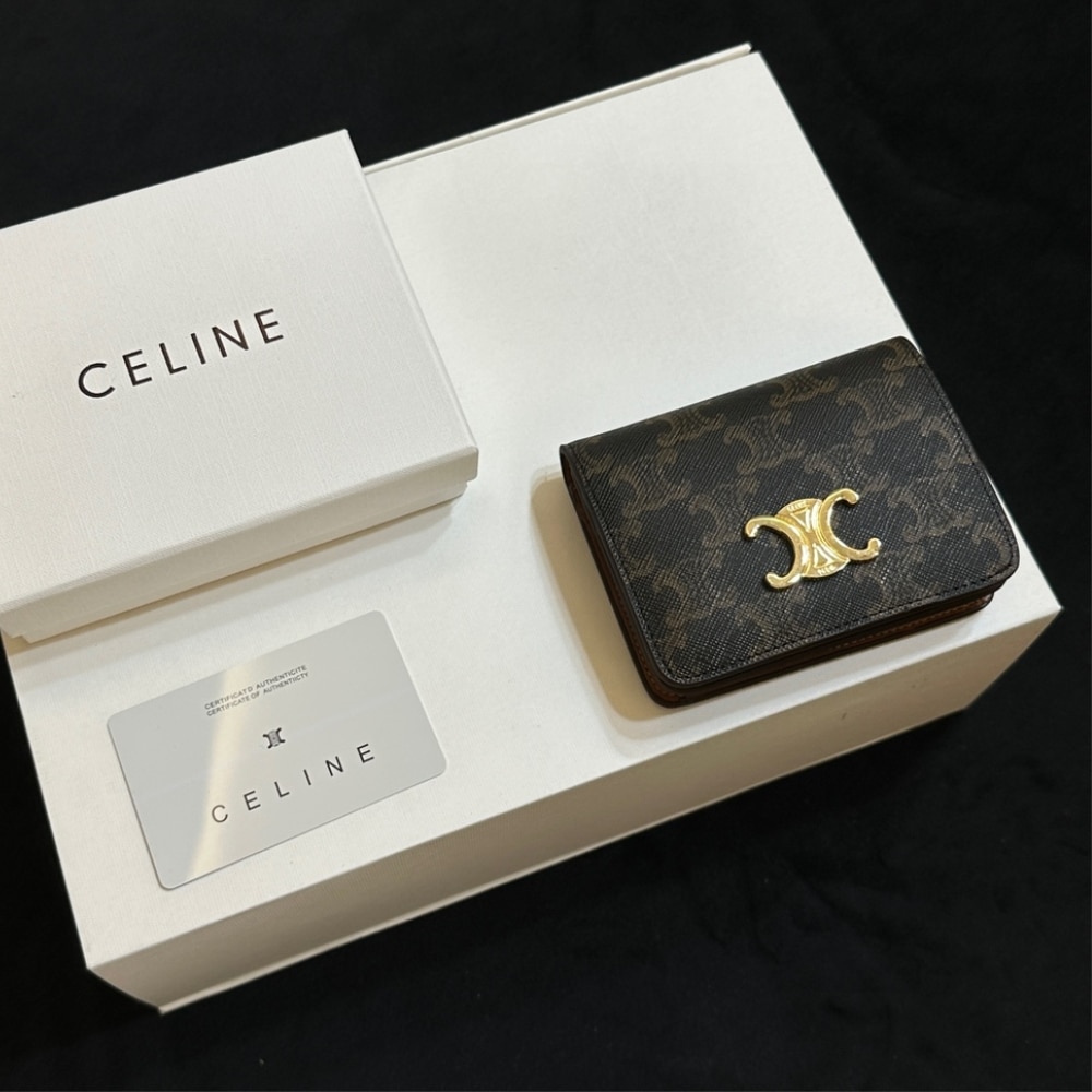 GIFT SET: CELINE CLASSIQUE TRIOMPHE BAG IN TAN & SMALL TRIOMPHE CANVAS TAN WALLET - Image 10
