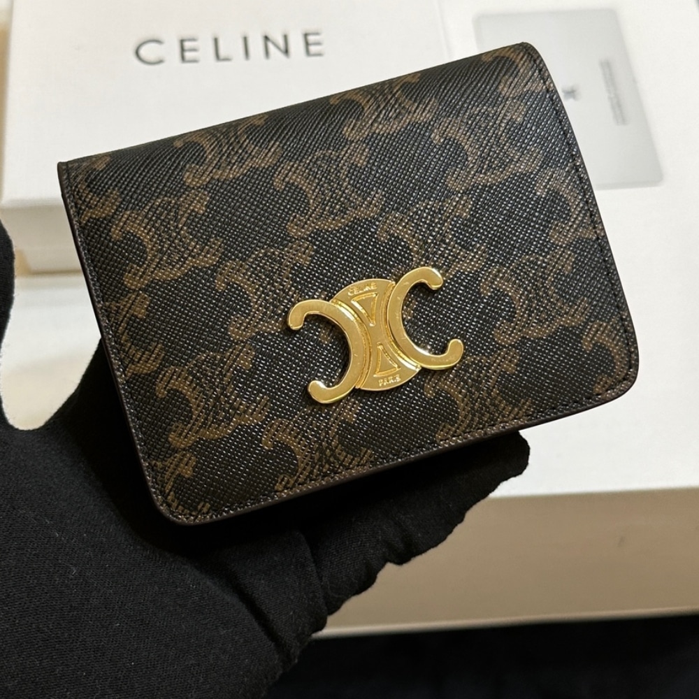 GIFT SET: CELINE CLASSIQUE TRIOMPHE BAG IN TAN & SMALL TRIOMPHE CANVAS TAN WALLET - Image 7