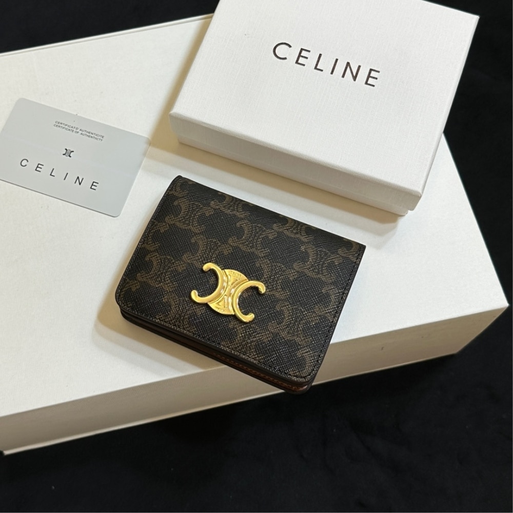 GIFT SET: CELINE CLASSIQUE TRIOMPHE BAG IN TAN & SMALL TRIOMPHE CANVAS TAN WALLET - Image 9